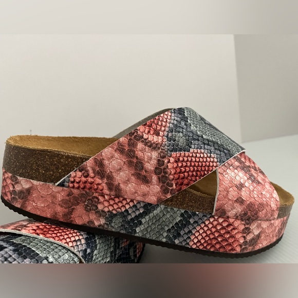 Free People Sidelines Flatform Candy Snake Sandals Size EU 39- NWOT - Picture 11 of 13
